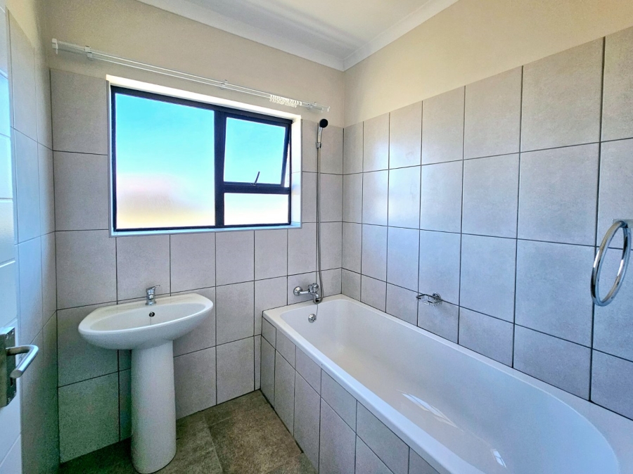 3 Bedroom Property for Sale in Heidedal Free State